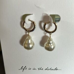 LOFT pearl drop earrings